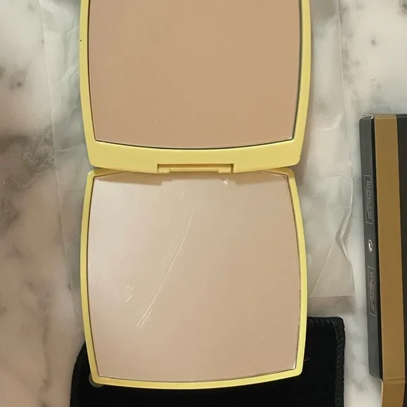 Chanel Double Mirror NIB - Picture 7 of 7